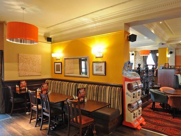 Brentwood Inn By Greene King Inns Rotherham Zewnętrze zdjęcie